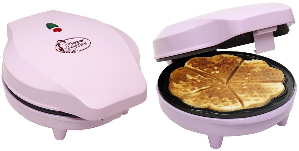 Bestron Heart Shaped Waffle Maker from Jokate