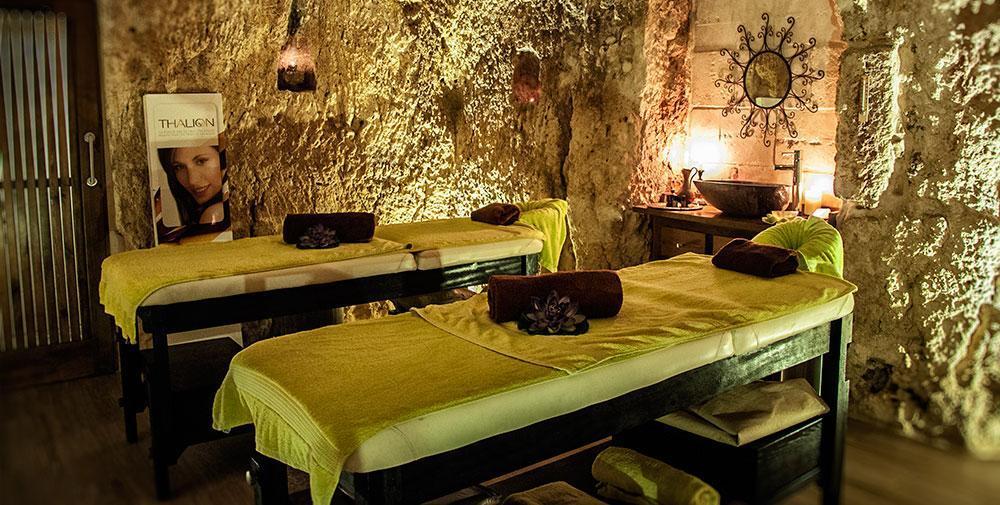 Full Body Massage, Full body Scrub, Use of PRIVATE Jacuzzi + lunch